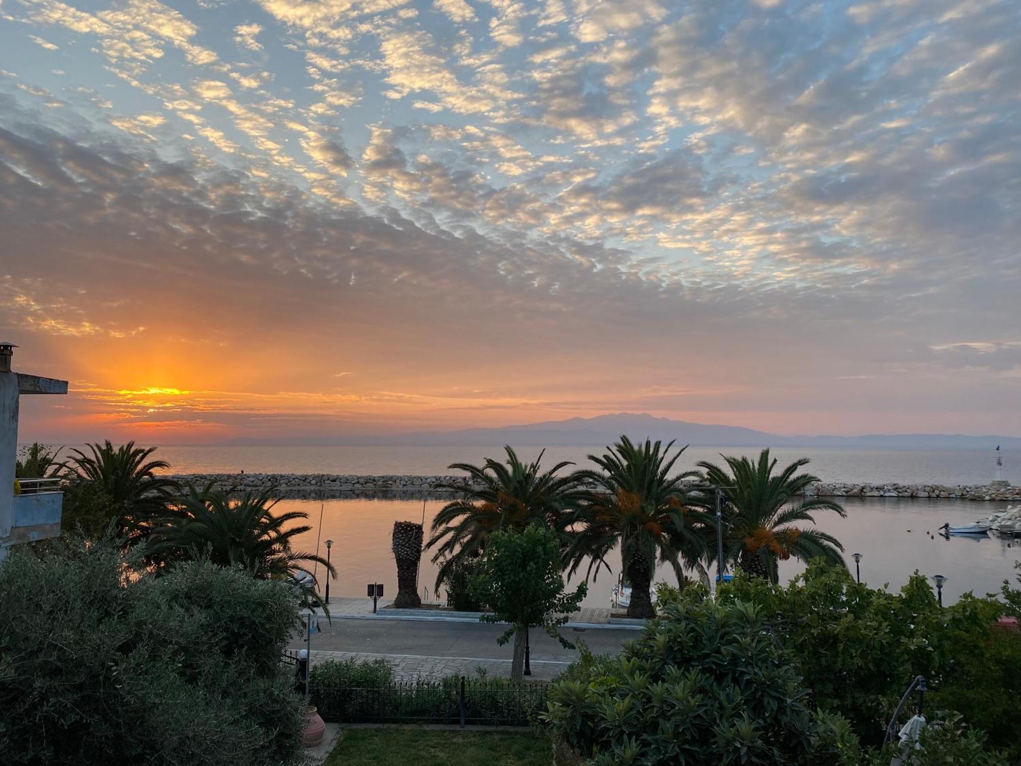Appartement Sunsets In Thassos 1 à Skala Sotiros Extérieur photo
