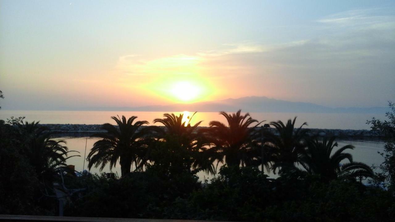 Appartement Sunsets In Thassos 1 à Skala Sotiros Extérieur photo